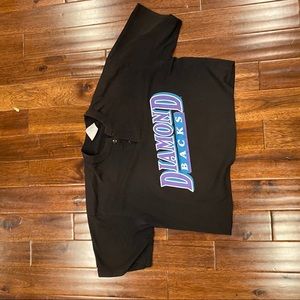 Diamond back crop tee